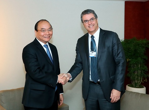  Thủ tướng tiếp Tổng Gi&aacute;m đốc WTO Roberto Azevedo. Ảnh: VGP