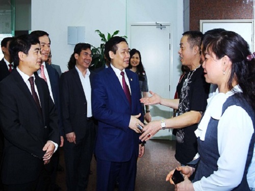 Ph&oacute; Thủ tướng: &lsquo;Nh&acirc;n d&acirc;n đang mong mỏi ch&iacute;nh s&aacute;ch s&aacute;t với cuộc sống&rsquo;
