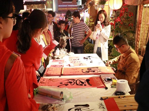 Vui chơi cực đ&atilde; tại Asia Park dịp đầu năm