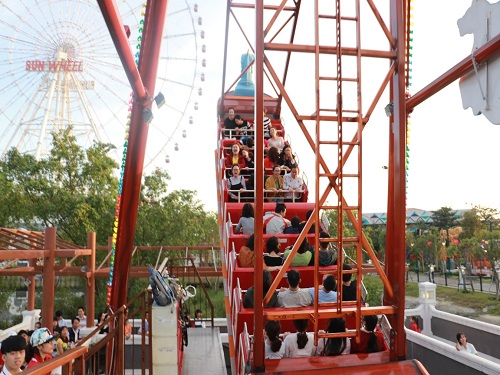 Vui chơi cực đ&atilde; tại Asia Park dịp đầu năm