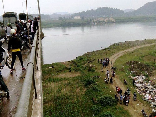 Tin tức mới nhất vụ tai nạn giao th&ocirc;ng khiến 3 người trong một gia đ&igrave;nh tử vong