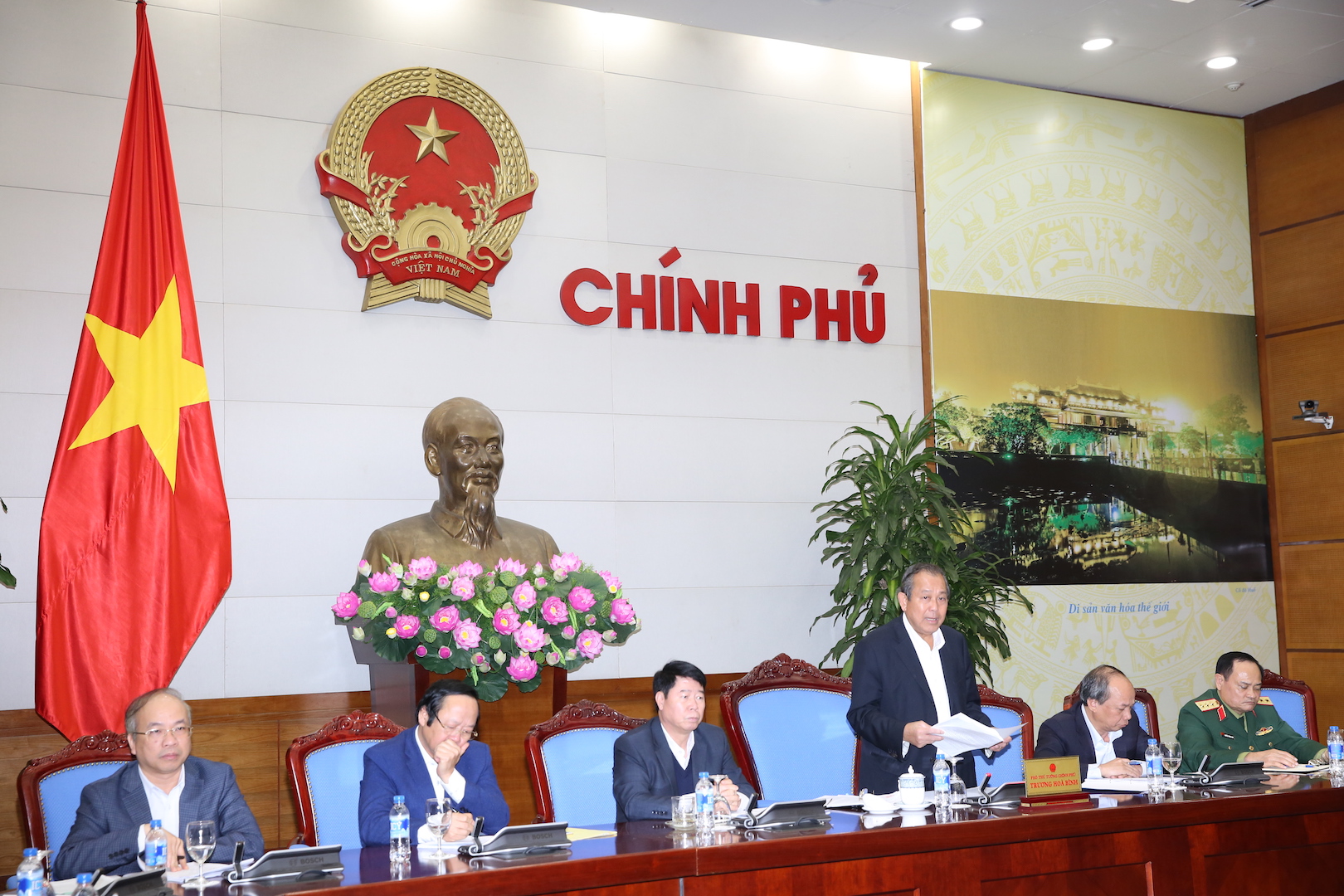  Ph&oacute; Thủ tướng Thường trực Trương H&ograve;a B&igrave;nh ph&aacute;t biểu chỉ đạo tại cuộc họp về khắc phục sự cố m&ocirc;i trường 4 tỉnh miền Trung. Ảnh: VGP