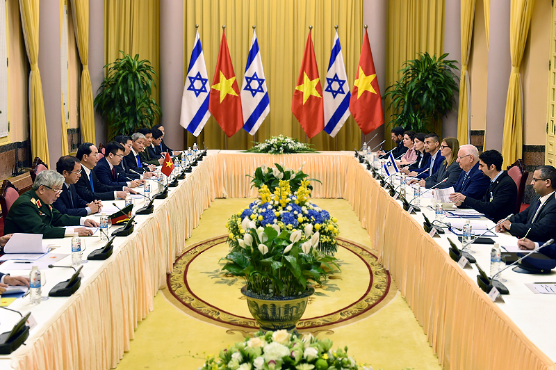  Chủ tịch nước Trần Đại Quang hội đ&agrave;m với Tổng thống Israel. Ảnh: VGP