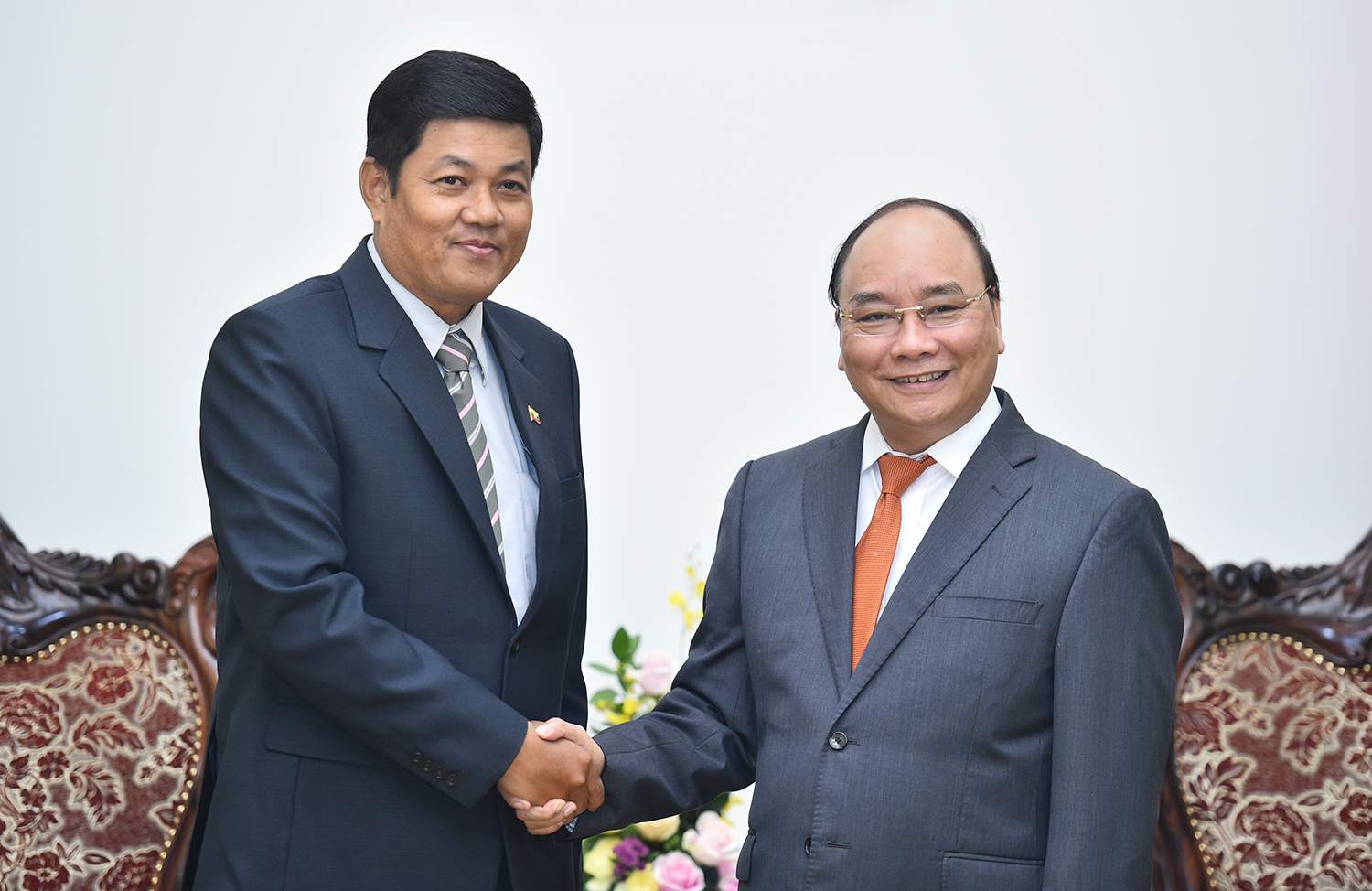  Thủ tướng 13Win15 com - Thương hiệu nhà cái uy tín Nguyễn Xu&acirc;n Ph&uacute;c v&agrave; Đại sứ Myanmar Kyaw Soe Win. Ảnh: VGP