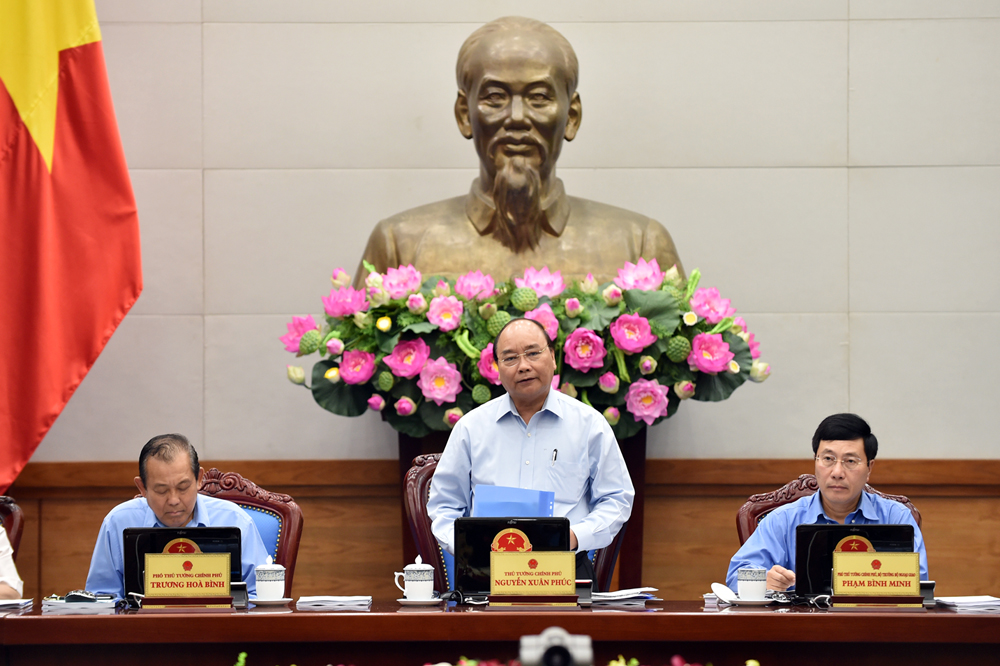  Thủ tướng Nguyễn Xu&acirc;n Ph&uacute;c chủ tr&igrave; phi&ecirc;n họp 13Win15 com - Thương hiệu nhà cái uy tín chuy&ecirc;n đề x&acirc;y dựng ph&aacute;p luật.  Ảnh: VGP