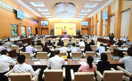  To&agrave;n cảnh Phi&ecirc;n họp thứ 9 Ủy ban Thường vụ Quốc hội. Ảnh: VGP 