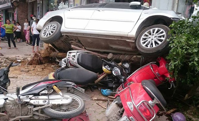  Hiện trường vụ tai nạn giao th&ocirc;ng. Ảnh: Gia đ&igrave;nh Việt Nam