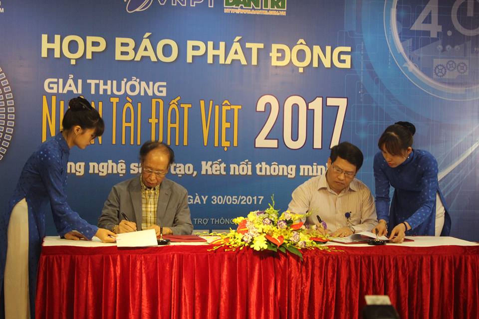 Năm nay Giải thưởng Nh&acirc;n t&agrave;i Đất Việt sẽ hướng tới cuộc c&aacute;ch mạng c&ocirc;ng nghiệp 4.0. Ảnh: Dương H&ograve;a