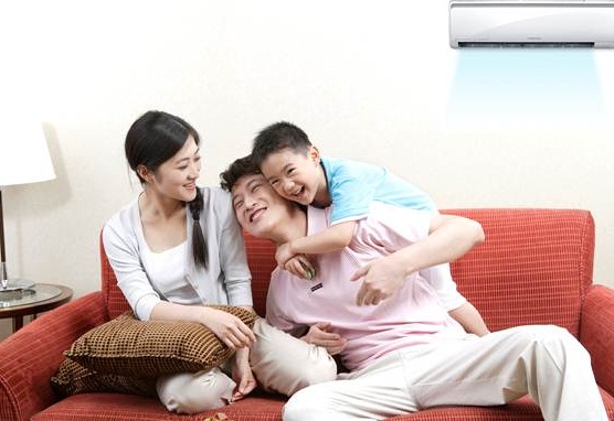  Do thời tiết nắng n&oacute;ng k&eacute;o d&agrave;i, EVN khuyến c&aacute;o người d&acirc;n sử dụng điện tiết kiệm. Ảnh minh họa