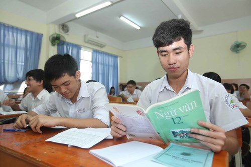  C&aacute;ch &ocirc;n thi m&ocirc;n Văn trong giai đoạn nước r&uacute;t đang được nhiều học sinh quan t&acirc;m. Ảnh minh họa