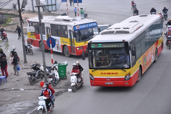 Hai tuyển xe bu&yacute;t 95, 96 ch&iacute;nh thức vận h&agrave;nh từ h&ocirc;m nay. Ảnh minh họa 