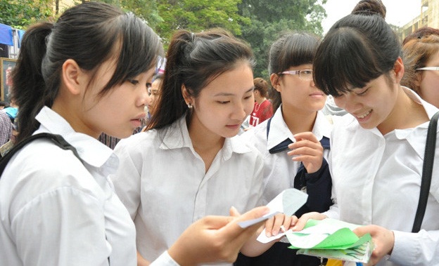  Th&iacute; sinh c&oacute; thể tra cứu điểm chuẩn v&agrave; danh s&aacute;ch tr&uacute;ng tuyển từ ng&agrave;y 1/8. Ảnh minh họa