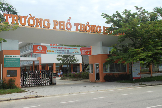 Nợ ng&acirc;n h&agrave;ng hơn 60 tỷ đồng, Trường Phổ th&ocirc;ng Huế Star bị ng&acirc;n h&agrave;ng ni&ecirc;m phong 24 ph&ograve;ng học. Ảnh: Người Lao động