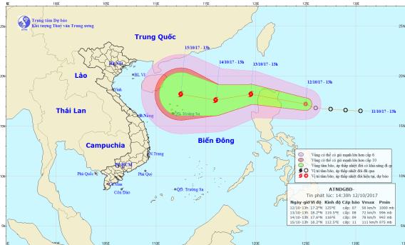  Vị tr&iacute; v&agrave; hướng di chuyển của cơn b&atilde;o số 11. Ảnh: TTDBKTTVTW