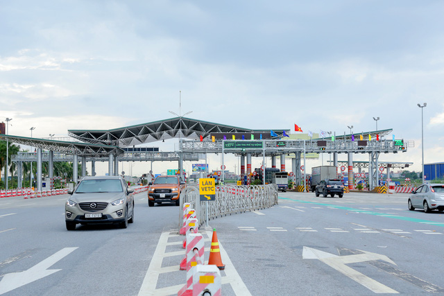 Trạm BOT H&agrave; Nội - Bắc Giang &aacute;p dụng thu ph&iacute; kh&ocirc;ng dừng từ ng&agrave;y 17/10. Ảnh: D&acirc;n tr&iacute; 