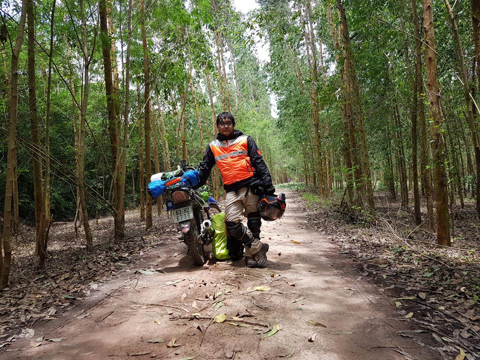  Lang thang trong rừng ở Th&aacute;i Lan
