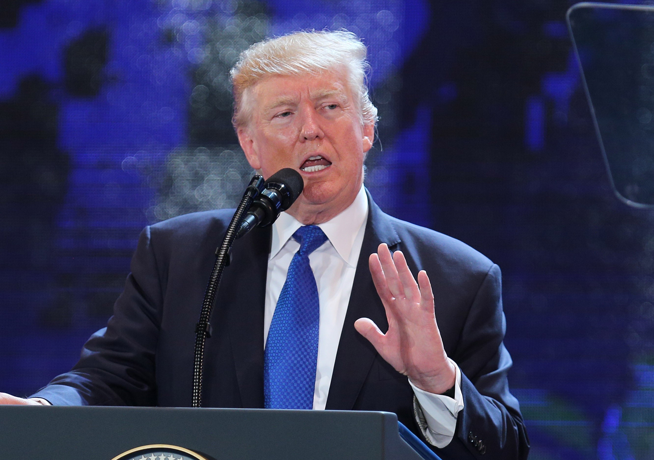  Tổng thống Hoa Kỳ Donald Trump ph&aacute;t biểu trước c&aacute;c l&atilde;nh đạo Link Đăng Nhập Nhà cái 13Win16.Com APEC. Ảnh: VGP