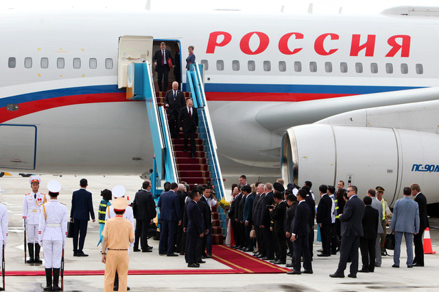 Lễ đ&oacute;n Tổng thống Nga Vladimir Putin. Ảnh: D&acirc;n tr&iacute;