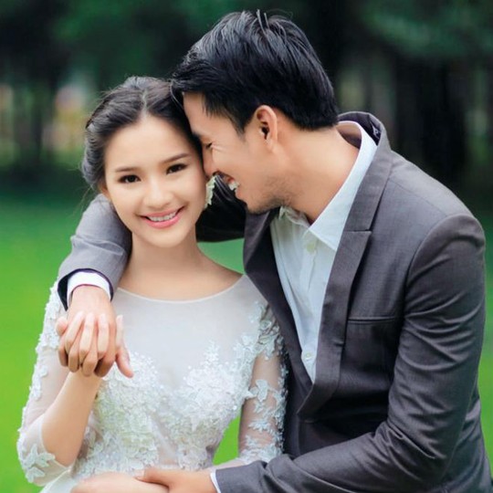 Thời gian hạnh ph&uacute;c của cặp trai t&agrave;i g&aacute;i sắc qu&aacute; ngắn ngủi khiến nhiều người tiếc thương cho một chuyện t&igrave;nh đẹp  