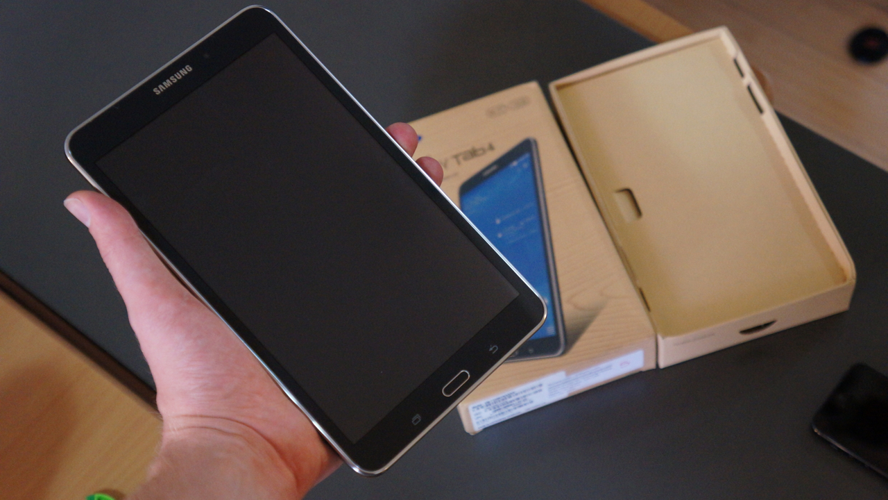 Samsung Galaxy Tab 4 8.0 sang trong trong top m&aacute;y t&iacute;nh bảng gi&aacute; rẻ