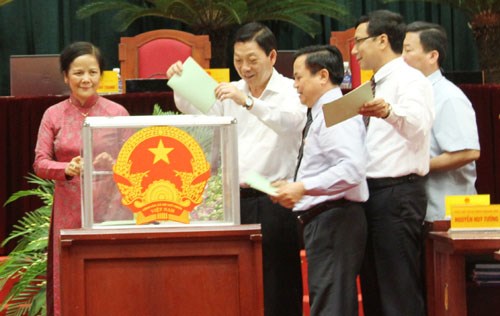 bỏ phiếu t&iacute;n nhiệm, c&aacute;ch chức, từ chức, c&aacute;n bộ quy hoạch, Th&agrave;nh ủy H&agrave; Nội, Bộ Ch&iacute;nh trị
