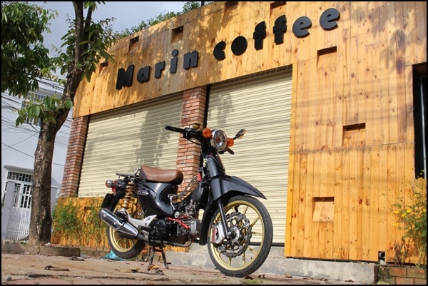 Si&ecirc;u xe huyền thoại, cub 50, Super Cub 50, H&agrave;ng b&atilde;i r&aacute;c