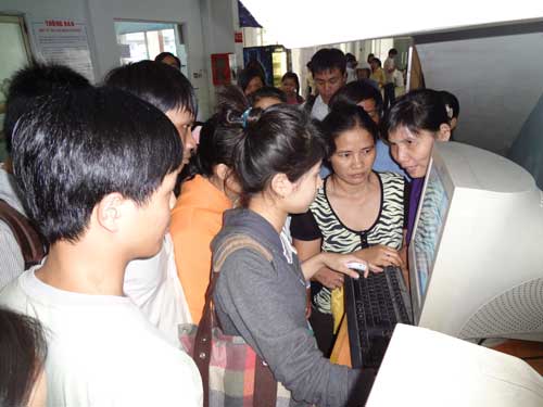 v&eacute; t&agrave;u tết, v&eacute; t&agrave;u điện tử, đường sắt VN, tết ất m&ugrave;i, Ga S&agrave;i G&ograve;n