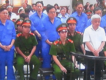 nguyễn đức ki&ecirc;n, nguyễn đức ki&ecirc;n hầu t&ograve;a, x&eacute;t xử nguyễn đức ki&ecirc;n, tham nhũng, hối lộ