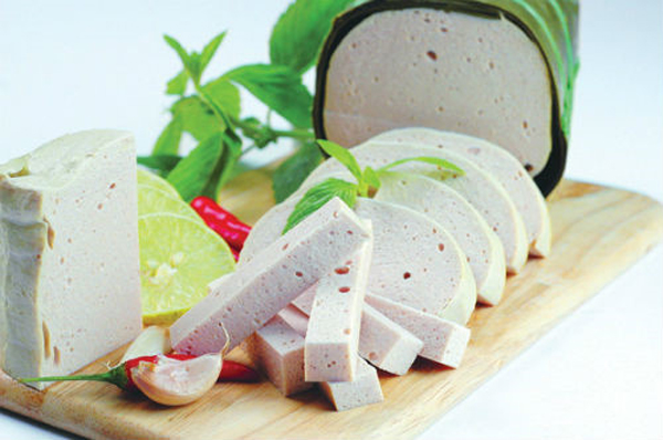Gi&ograve; chả l&agrave; những m&oacute;n ăn được ph&aacute;t hiện tại nhiều cơ sở sản xuất chứa nhiều h&agrave;n the. Ảnh minh họa