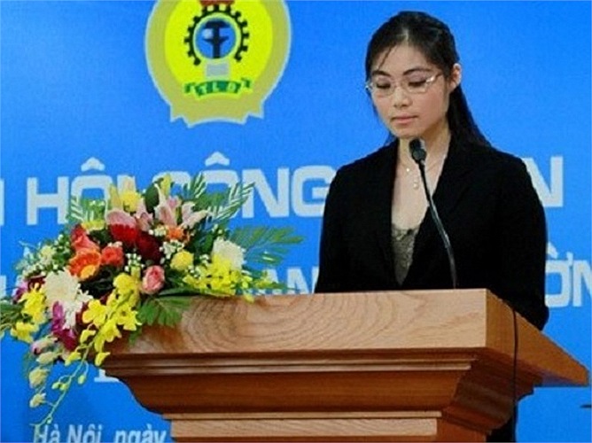 Tại Nam Cường, lượng cổ phần Phó chủ tịch HĐQT Trần Thị Quỳnh Ngọc sở hữu lên tới 11,11%. Quy ra tiền mặt theo giá trị cổ phiếu, số tiền thuộc sở hữu của cô vào khoảng 500 tỷ đồng. Tại tập đoàn Nam Cường, các cán bộ nhân viên tại đây đều ngầm hiểu, Ngọc chính là người thừa kế sản nghiệp của Nam Cường, do là con duy nhất của doanh nhân Trần Văn Cường. 