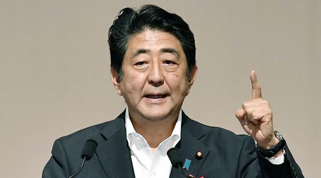 Thủ tướng Nhật bản Shinzo Abe b&agrave;y tỏ quan ngại s&acirc;u sắc về việc Trung Quốc kh&ocirc;ng chấp nhận ph&aacute;n quyết vụ kiện Biển Đ&ocirc;ng