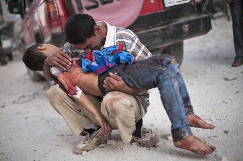 Tình hình Syria căng thẳng cũng khiến vô số thường dân và cả quân lính các bên thiệt mạng hoặc bị thương trong vài tuần qua tại Aleppo