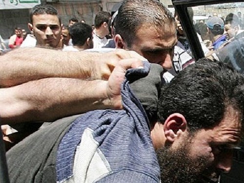 Hai qu&acirc;n sư h&agrave;ng đầu của khủng bố IS vừa bị bắt ở bi&ecirc;n giới Syria,  theo những tin tức về t&igrave;nh h&igrave;nh Syria mới nhất