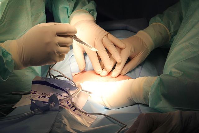 Một phụ nữ suýt rơi vào tình trạng nguy hiểm do ăn bát cháo trước khi mổ đẻ. Ảnh minh họa