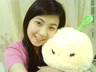 Luôn được biết đến với cái tên cô gái thời tiết VTV, Mai Ngọc không chỉ gây ấn tượng khi lên hình mà còn gây bất ngờ với gương mặt mộc xinh xắn.
