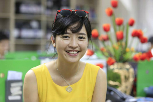 Khán giả khi xem chương trình Talk Việt Nam đều vô cùng ngưỡng mộ vốn tiếng Anh phong phú và cách phát âm rất chuẩn của BTV Thùy Dương.