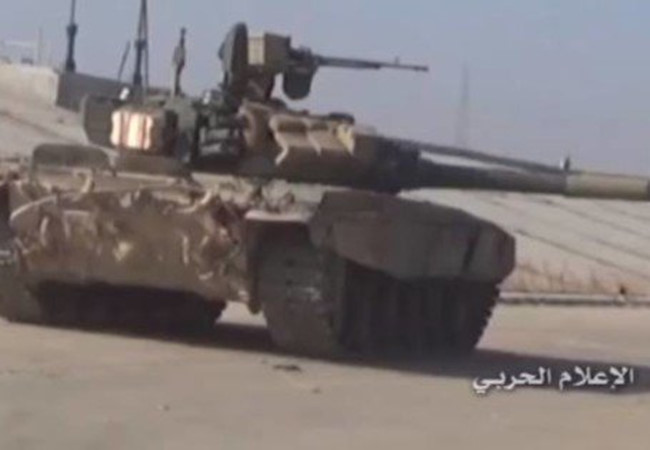 Xe tăng T-90 qu&acirc;n đội Syria tại Aleppo