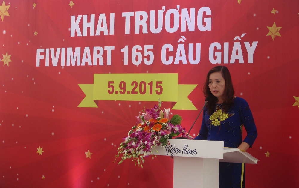 B&agrave; Vũ Thị Hậu - Ph&oacute; Tổng Gi&aacute;m đốc C&ocirc;ng ty Cổ phần Nhất Nam ph&aacute;t biểu khai trương