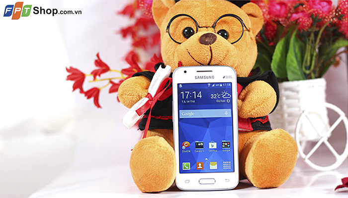 Sản phẩm điện thoại Samsung Galaxy V có giá 2,29 triệu đồng hiện là sản phẩm có số lượng bán ra lớn nhất trong tháng 9 vừa qua theo thống kê tại chuỗi 150 cửa hàng thuộc FPT Shop. Sản phẩm này đã vươn lên vị trí dẫn đầu về số lượng trong tháng 9 khi vừa được cho lên kệ tại FPT Shop.