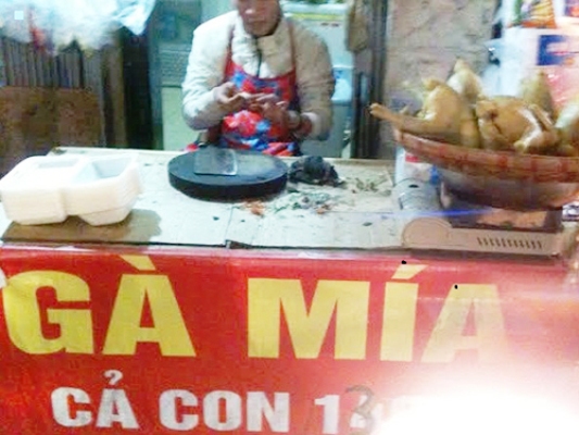 g&agrave; m&iacute;a luộc sẵn