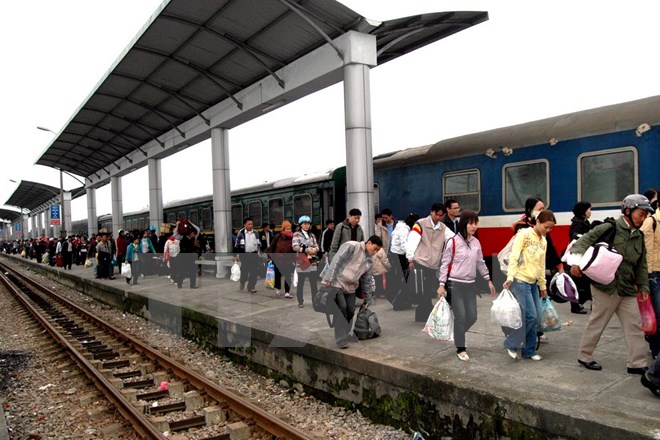 v&eacute; t&agrave;u, ga Vinh, kh&aacute;ch h&agrave;ng, n&eacute;m xăng, thần kinh kh&ocirc;ng b&igrave;nh thường