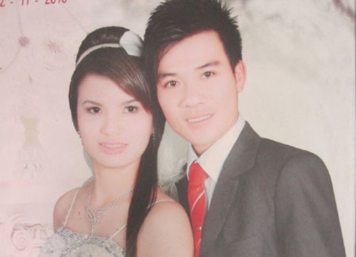 Đặc biệt, sóng gió nổi mạnh hơn kể từ khi cô và chồng cũ li hôn. Đến ngày 12 tháng 6 vừa qua, cô lại chính thức lên xe hoa với người chồng mới là một bác sĩ. Sóng gió một lần nữa lại nổi lên và dư luận đặt câu hỏi, liệu cô chèo chống thế nào trước sóng gió ấy?