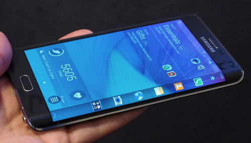 Galaxy Note Edge với m&agrave;n h&igrave;nh cong