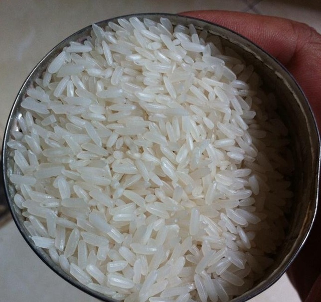 Gạo đổi màu ở Đà Nẵng: Cơ quan chức năng lấy mẫu kiểm nghiệm Gạo đổi màu ở Đà Nẵng: Cơ quan chức năng lấy mẫu kiểm nghiệm