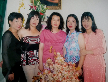 năm c&ocirc; con g&aacute;i ngoan hiền của NSND Trịnh Thịnh