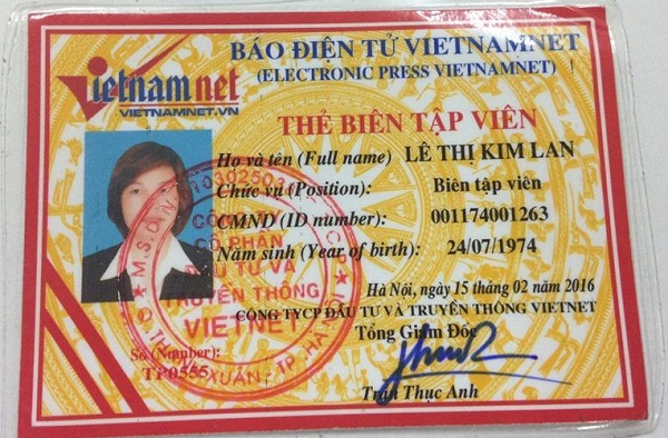 Chiếc thể bi&ecirc;n tập vi&ecirc;n b&aacute;o Vietnamnet được l&agrave;m giả