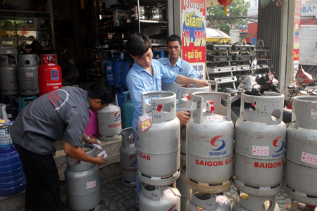 Gi&aacute; gas b&aacute;n lẻ tối đa tới tay người 13Win18 đa dạng khuyến mãi khu vực TPHCM l&agrave; 265.000 đồng/b&igrave;nh 12kg