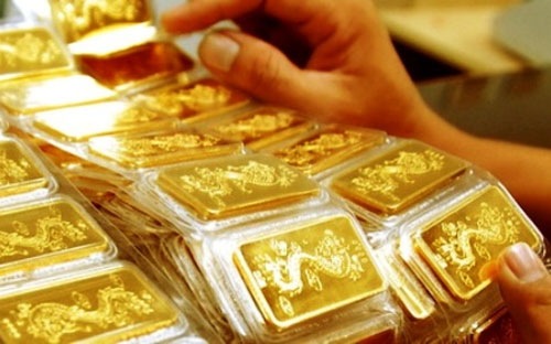 Hiện ch&ecirc;nh lệch giữa gi&aacute; v&agrave;ng trong nước v&agrave; gi&aacute; v&agrave;ng thế giới đang ở mức 3,9 triệu đồng/lượng