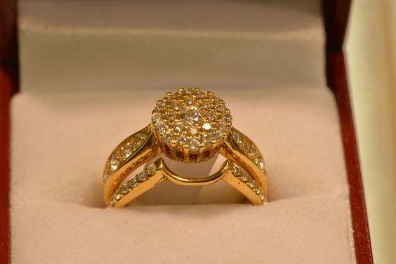Ch&ecirc;nh lệch giữa gi&aacute; v&agrave;ng trong nước v&agrave; gi&aacute; v&agrave;ng thế giới h&ocirc;m nay ở mức 180.000 đồng/lượng