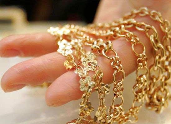 Gi&aacute; v&agrave;ng trong nước v&agrave; gi&aacute; v&agrave;ng thế giới đều đ&atilde; trải qua một tuần giao dịch ảm đạm 